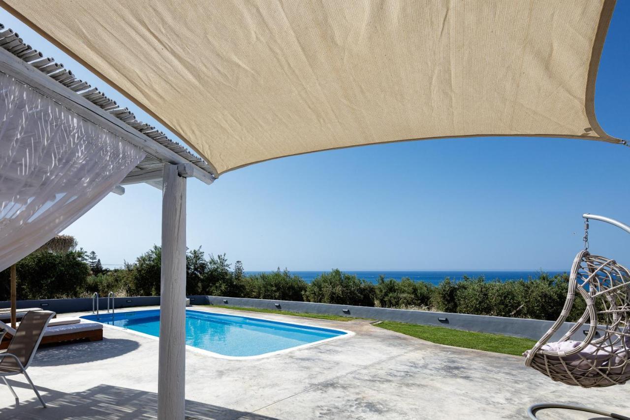 Gramvella Resort Adelianos Kampos Exteriör bild