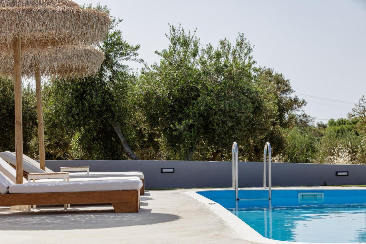 Gramvella Resort Adelianos Kampos Exteriör bild